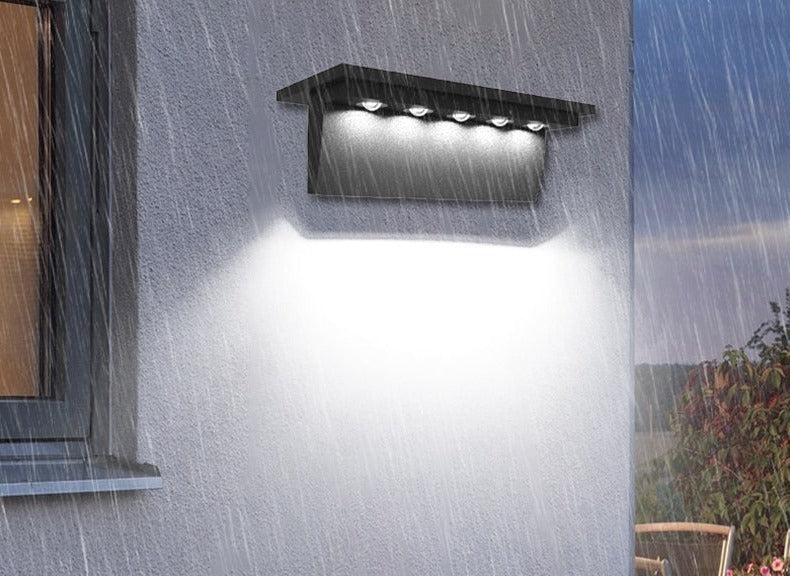 Mosrugs | SmartGlow – Weather-Resistant Outdoor Light
