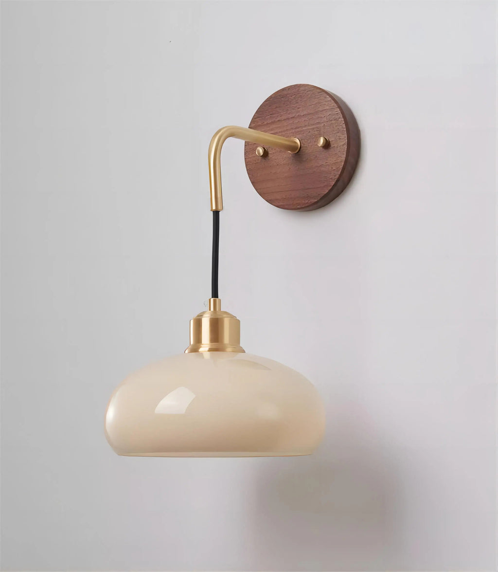 Mosrugs | WalnutEdge – Modern Wall Lamp in Walnut and Brass