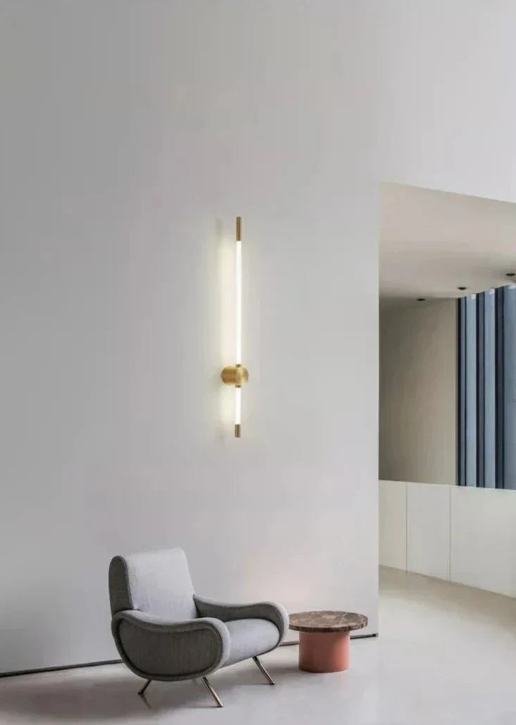 Mosrugs | AstraBeam – Vertical LED Wall Lamp for Modern Interiors