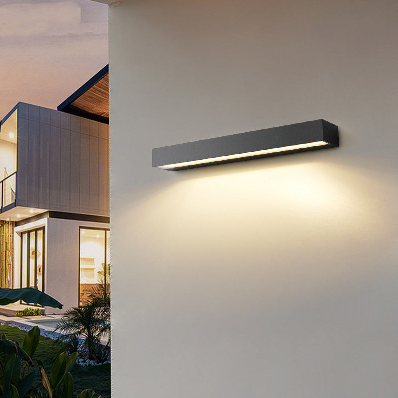 Mosrugs | GardenLux – Elegant Wall Lamp for Garden with Luxurious Glow