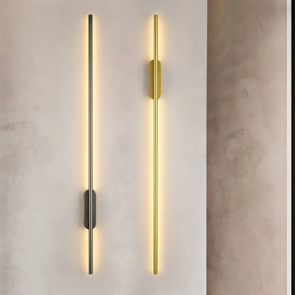 Mosrugs | SofaLume – Modern Wall Lamp in Black and Gold for Stylish Living
