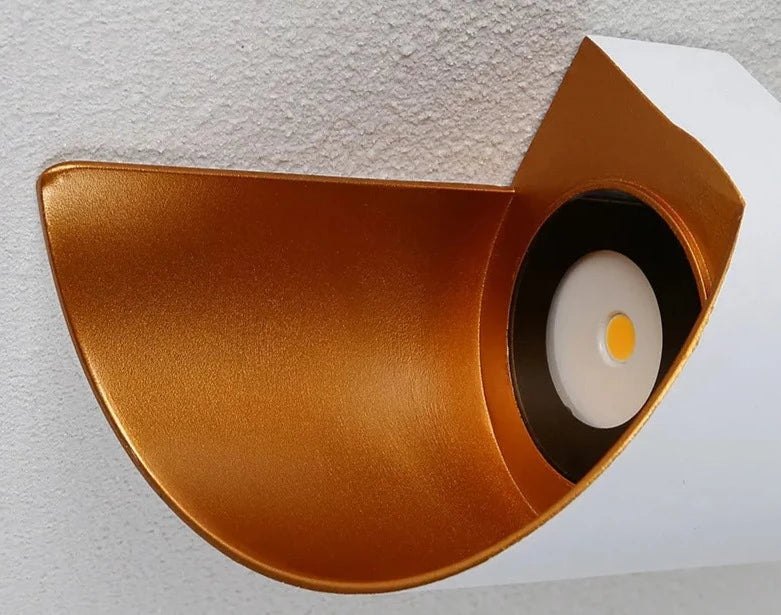 Mosrugs | IronEdge – Modern Wall Light Crafted from Iron and Acrylic