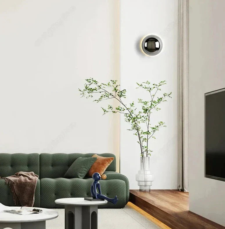 Mosrugs | AuroraLume – Nordic Wall Lamp in Aluminium and Acrylic