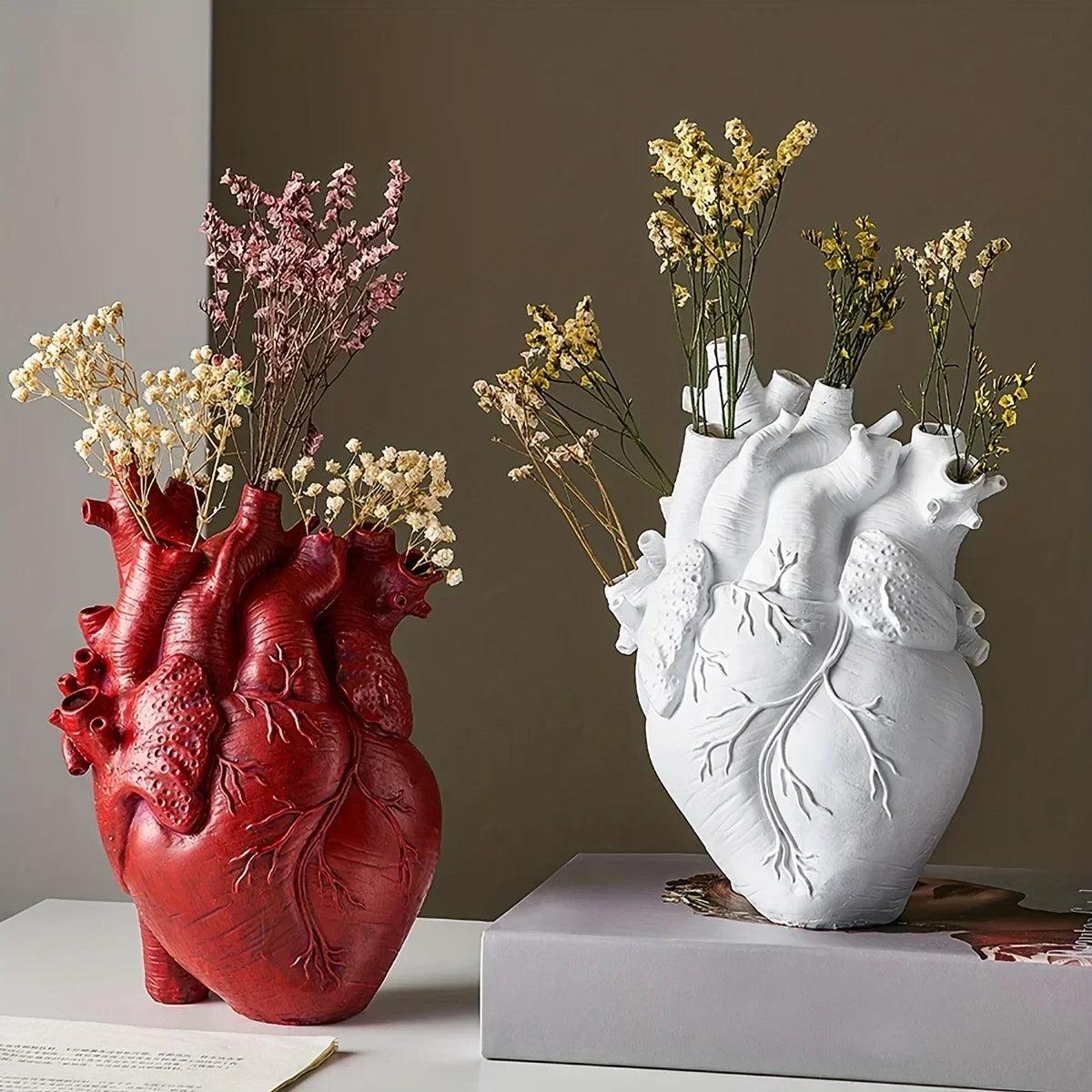 Mosrugs | LoveAura - Ceramic Heart-Shaped Vase