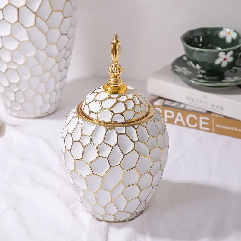Mosrugs | GoldenPattern | Ceramic Vase with Luxurious Gold Accents – Modern Decorative Home Piece