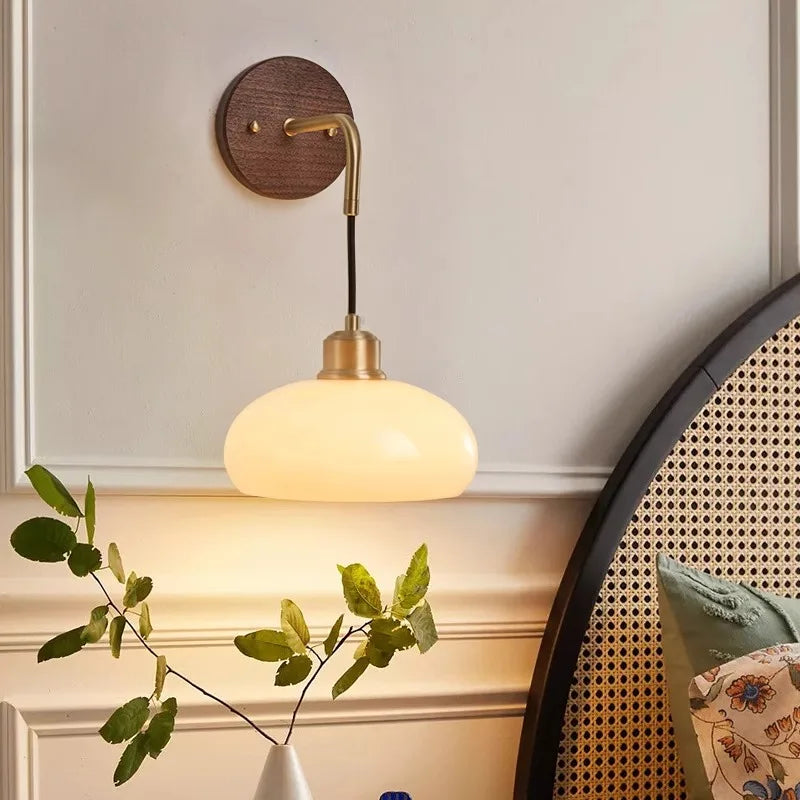 Mosrugs | WalnutEdge – Modern Wall Lamp in Walnut and Brass
