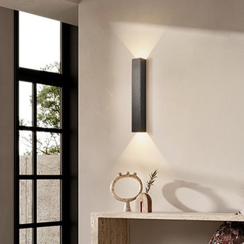 Mosrugs | BeamLuxe – Sleek Outdoor Lamp for Contemporary Spaces