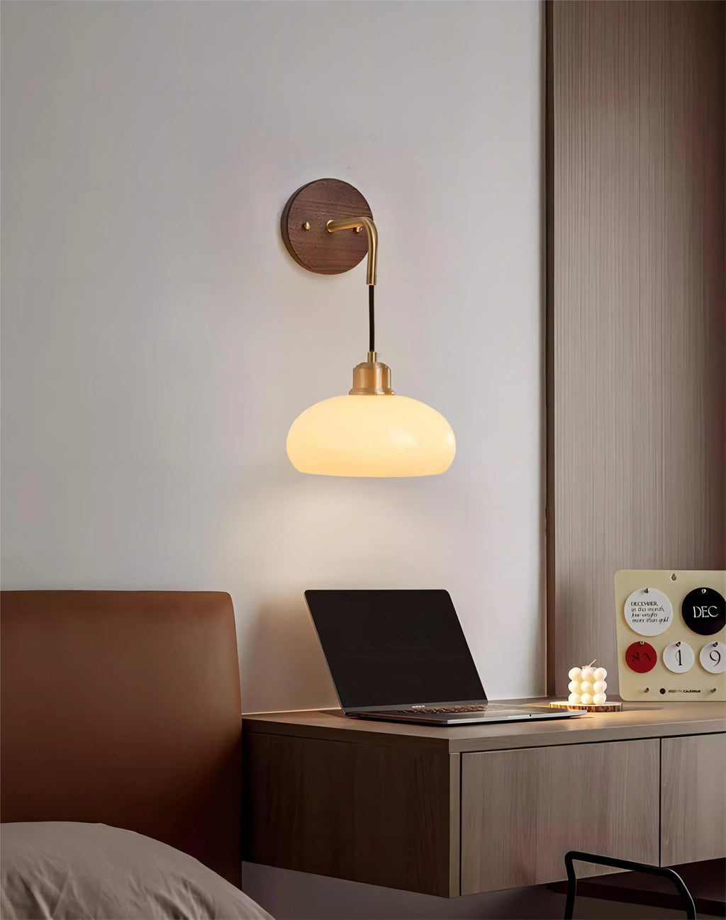 Mosrugs | WalnutEdge – Modern Wall Lamp in Walnut and Brass