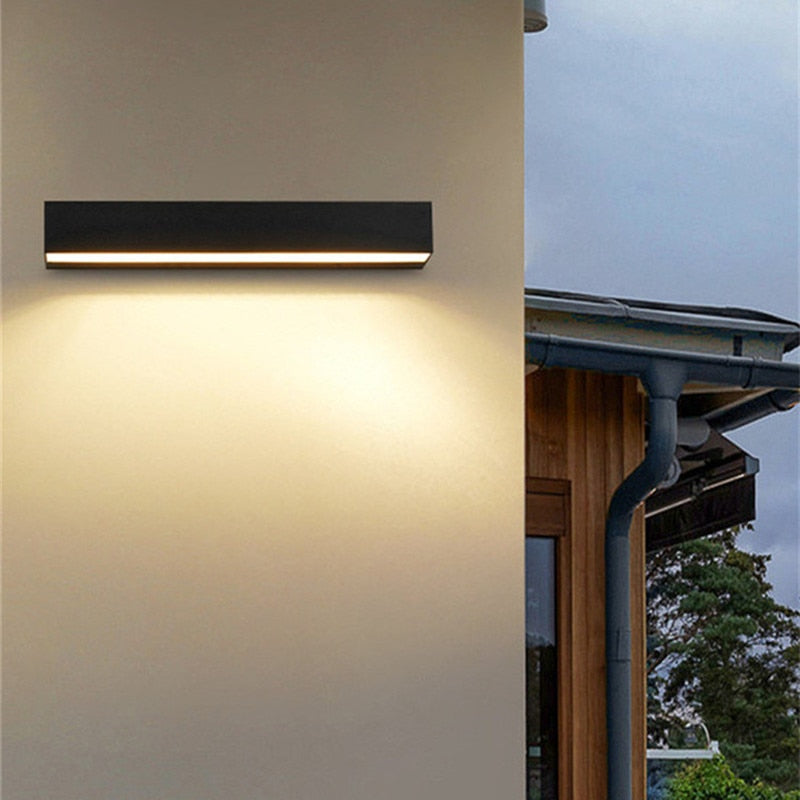 Mosrugs | GardenLux – Elegant Wall Lamp for Garden with Luxurious Glow
