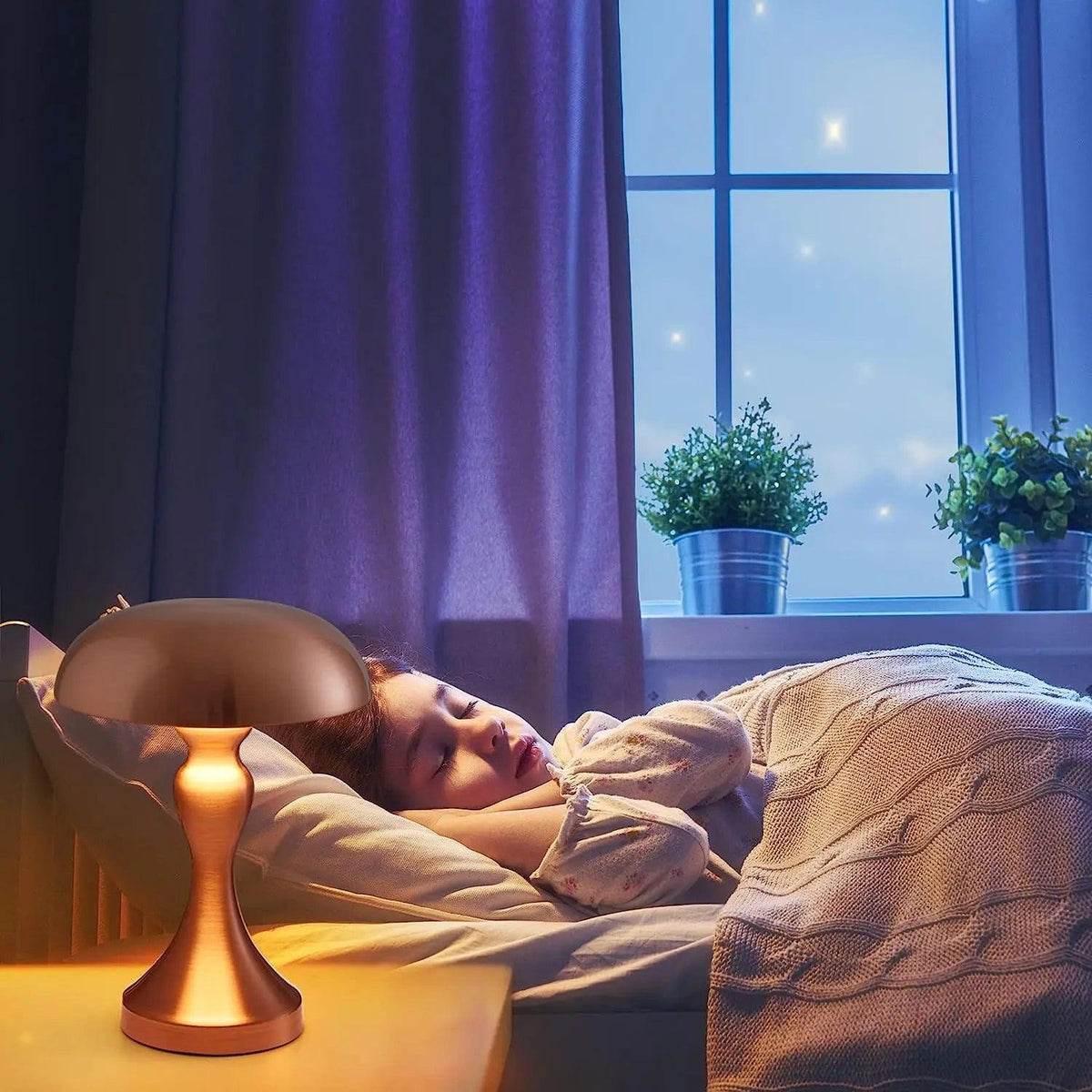 Mosrugs | ShineAura - Sophisticated Metal Table Light