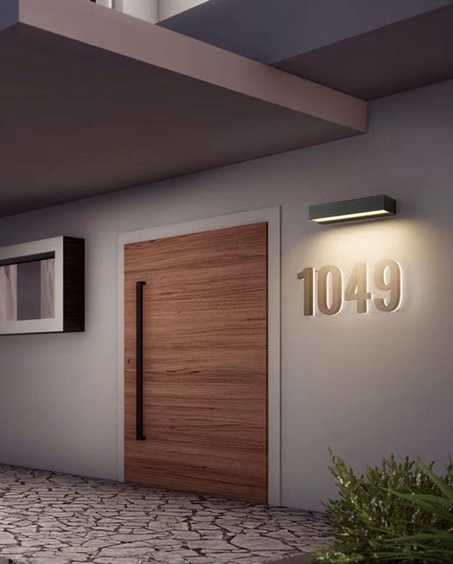 Mosrugs | GardenLux – Elegant Wall Lamp for Garden with Luxurious Glow