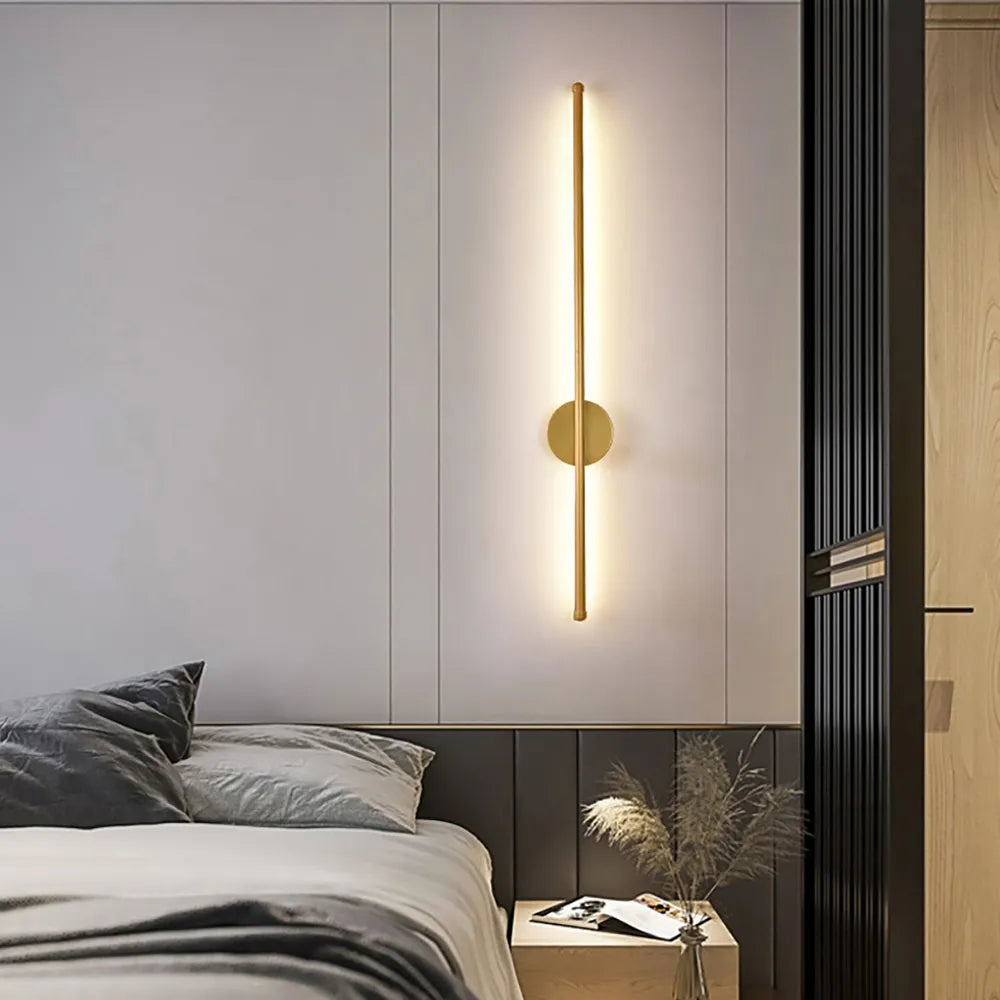 Mosrugs | SofaLume – Modern Wall Lamp in Black and Gold for Stylish Living