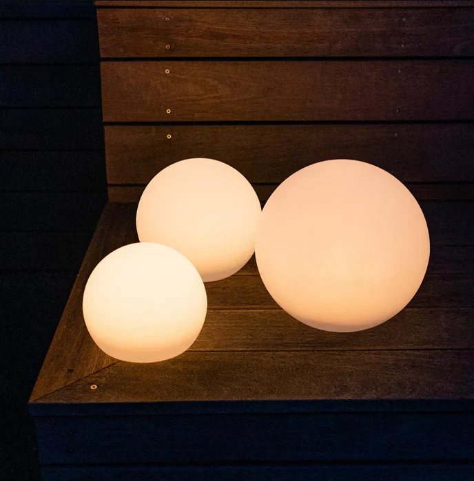 Mosrugs | Round Garden Lamp