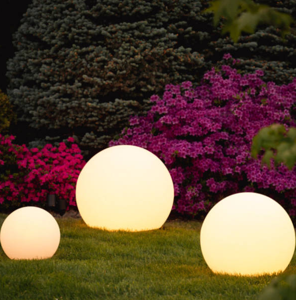 Mosrugs | Round Garden Lamp