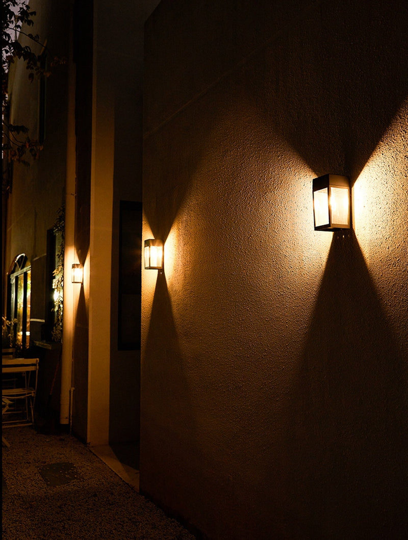 Mosrugs | GlowHaven – Wall Lamp for Garden Fences with Inviting Light