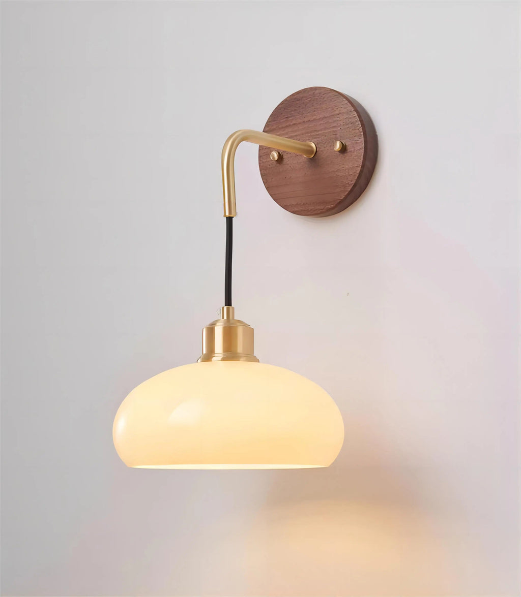 Mosrugs | WalnutEdge – Modern Wall Lamp in Walnut and Brass