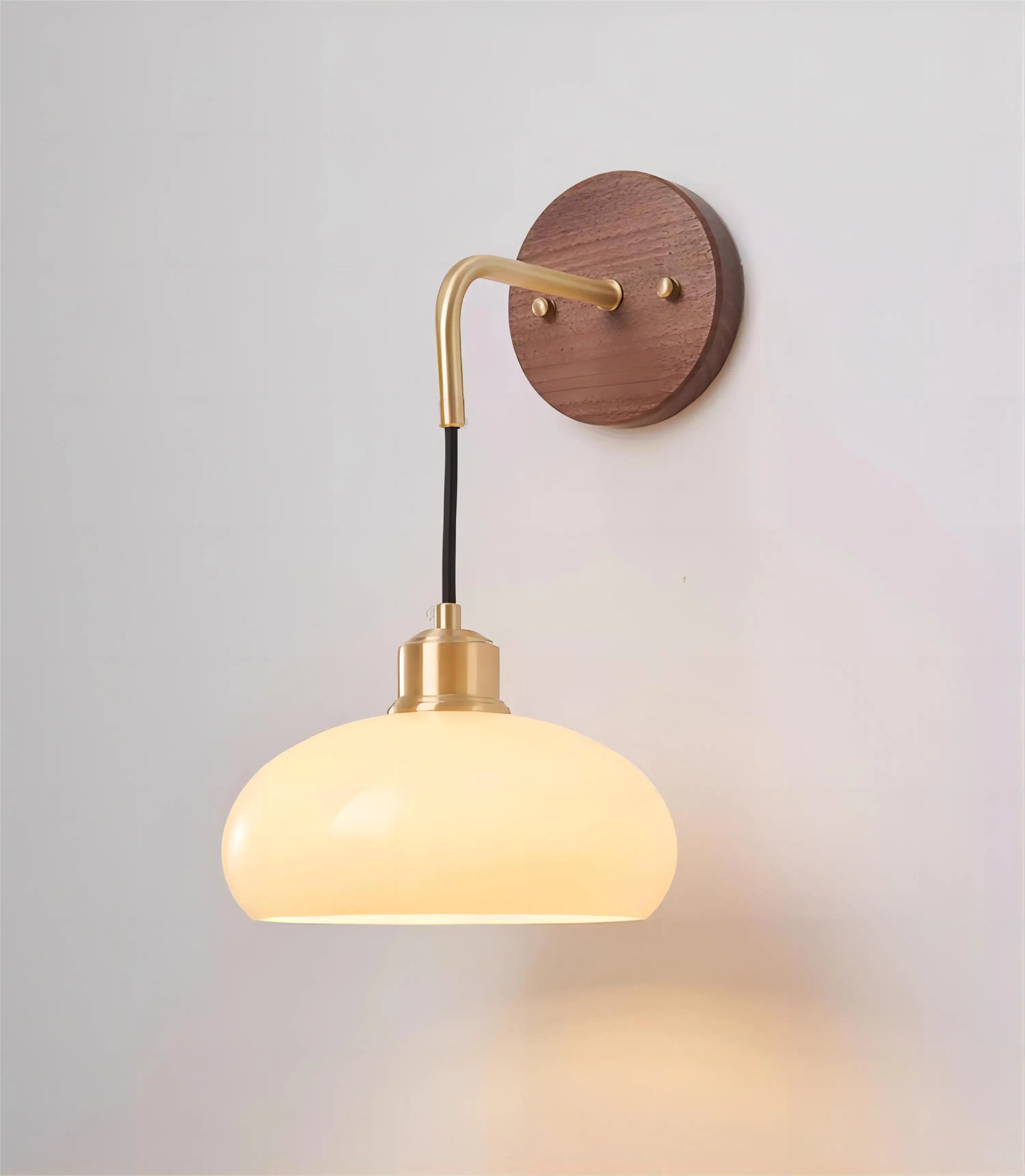 Mosrugs | WalnutEdge – Modern Wall Lamp in Walnut and Brass