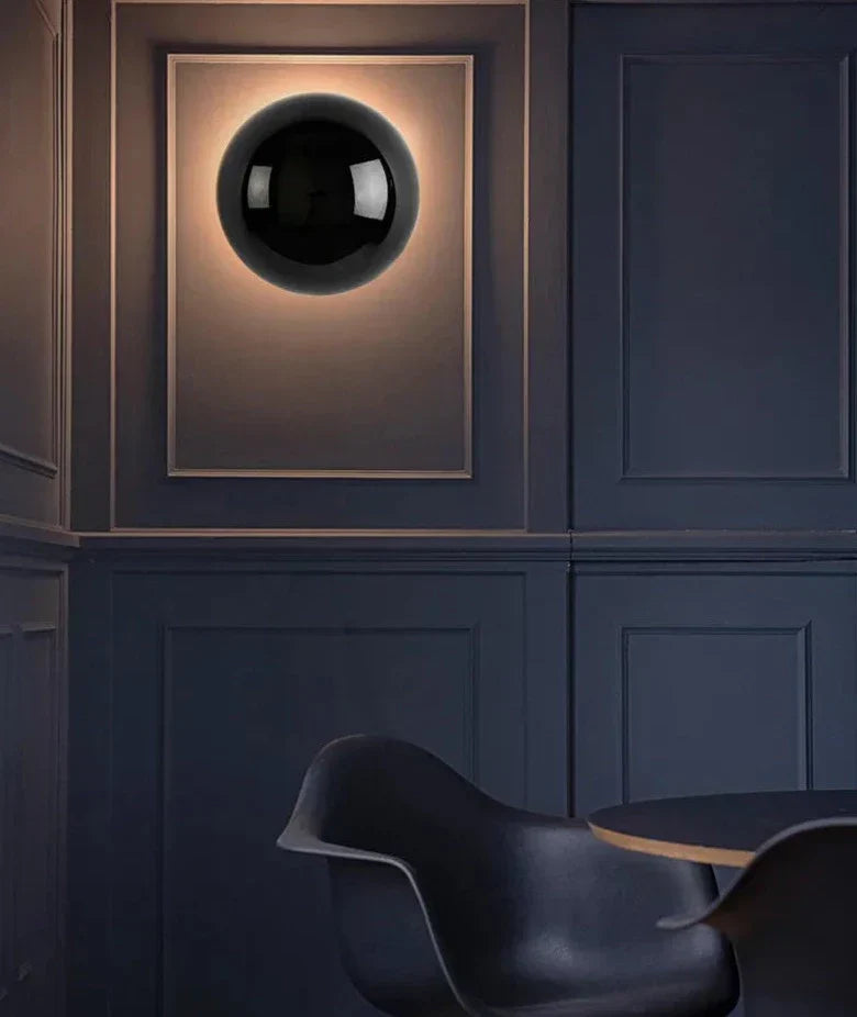 Mosrugs | AuroraLume – Nordic Wall Lamp in Aluminium and Acrylic