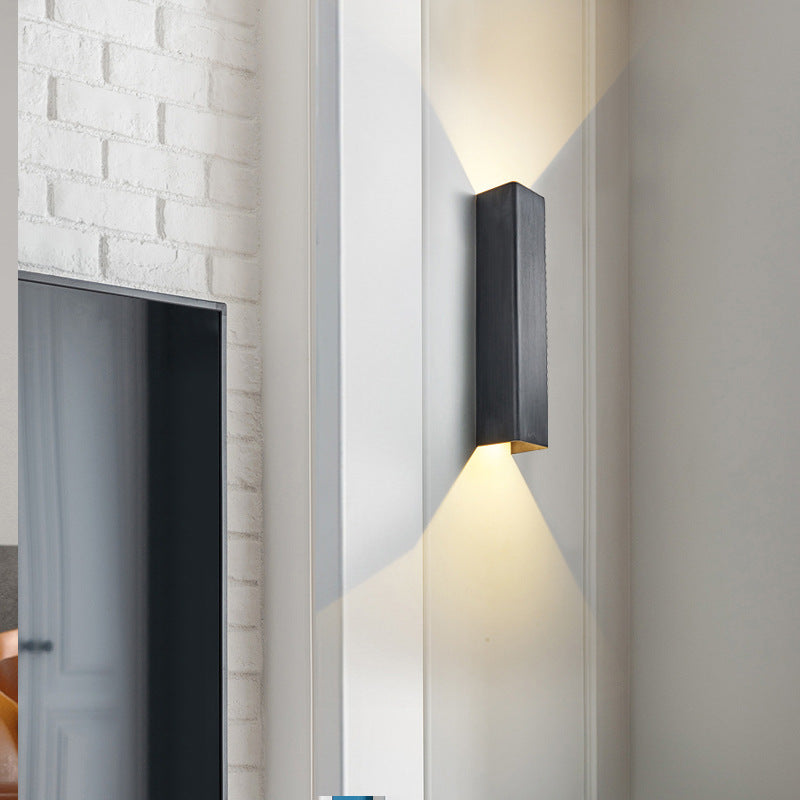 Mosrugs | BeamLuxe – Sleek Outdoor Lamp for Contemporary Spaces