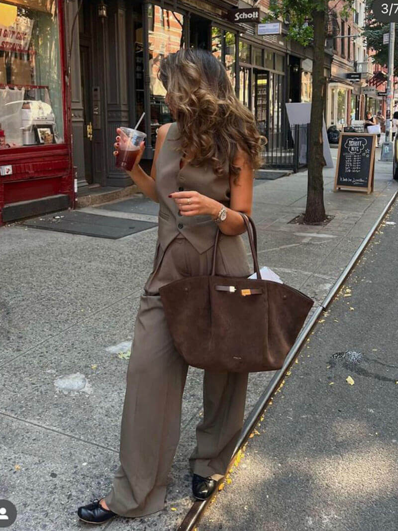 Mosrugs | Hedwig | Modern Women’s Suede Handbag – Elegant, Versatile & Timeless