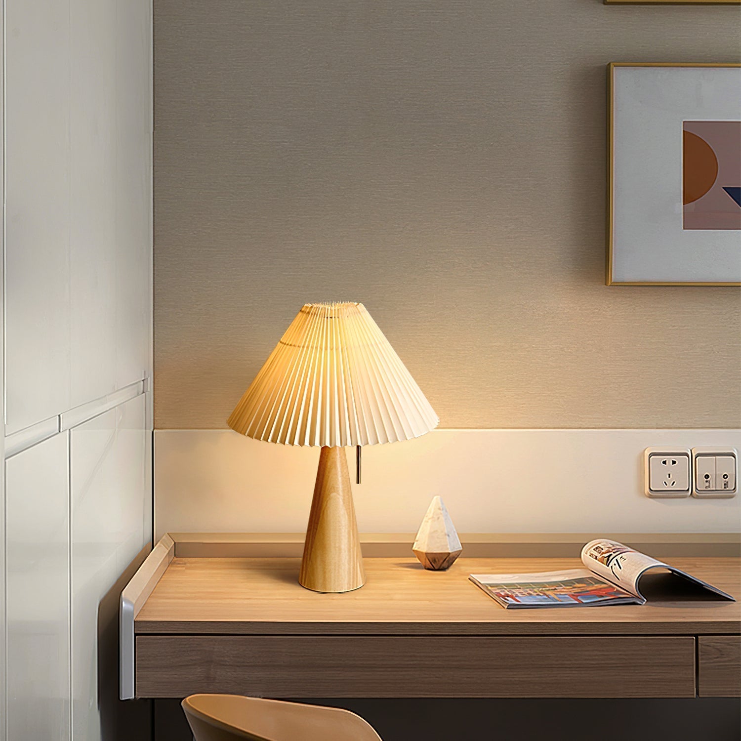 Mosrugs | AntiqueRadiance – Elegant Wood and Metal Table Lamp