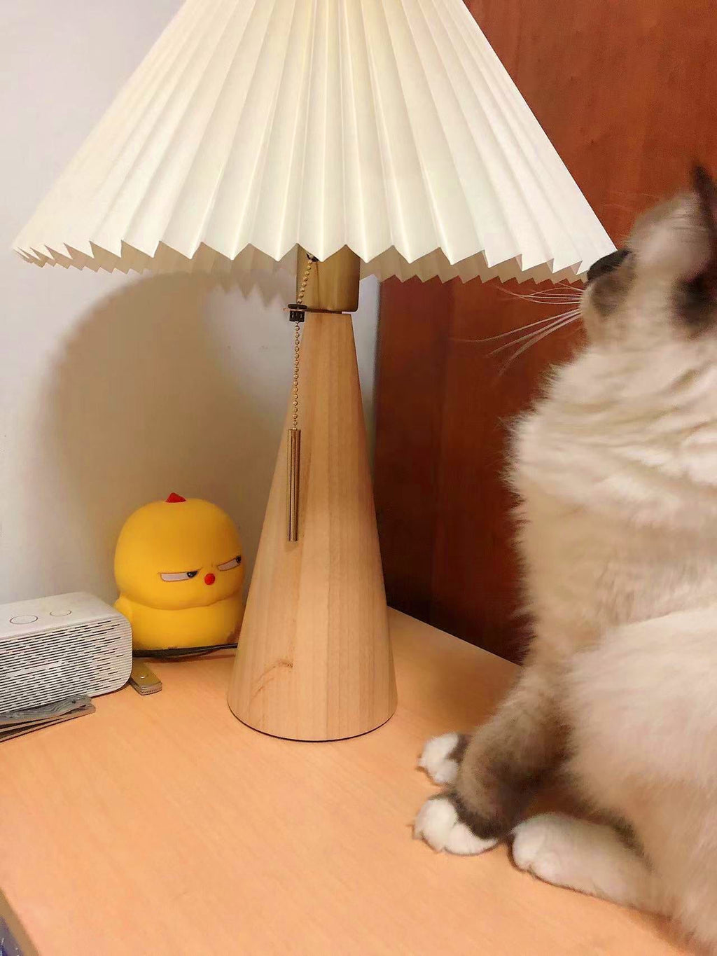 Mosrugs | AntiqueRadiance – Elegant Wood and Metal Table Lamp