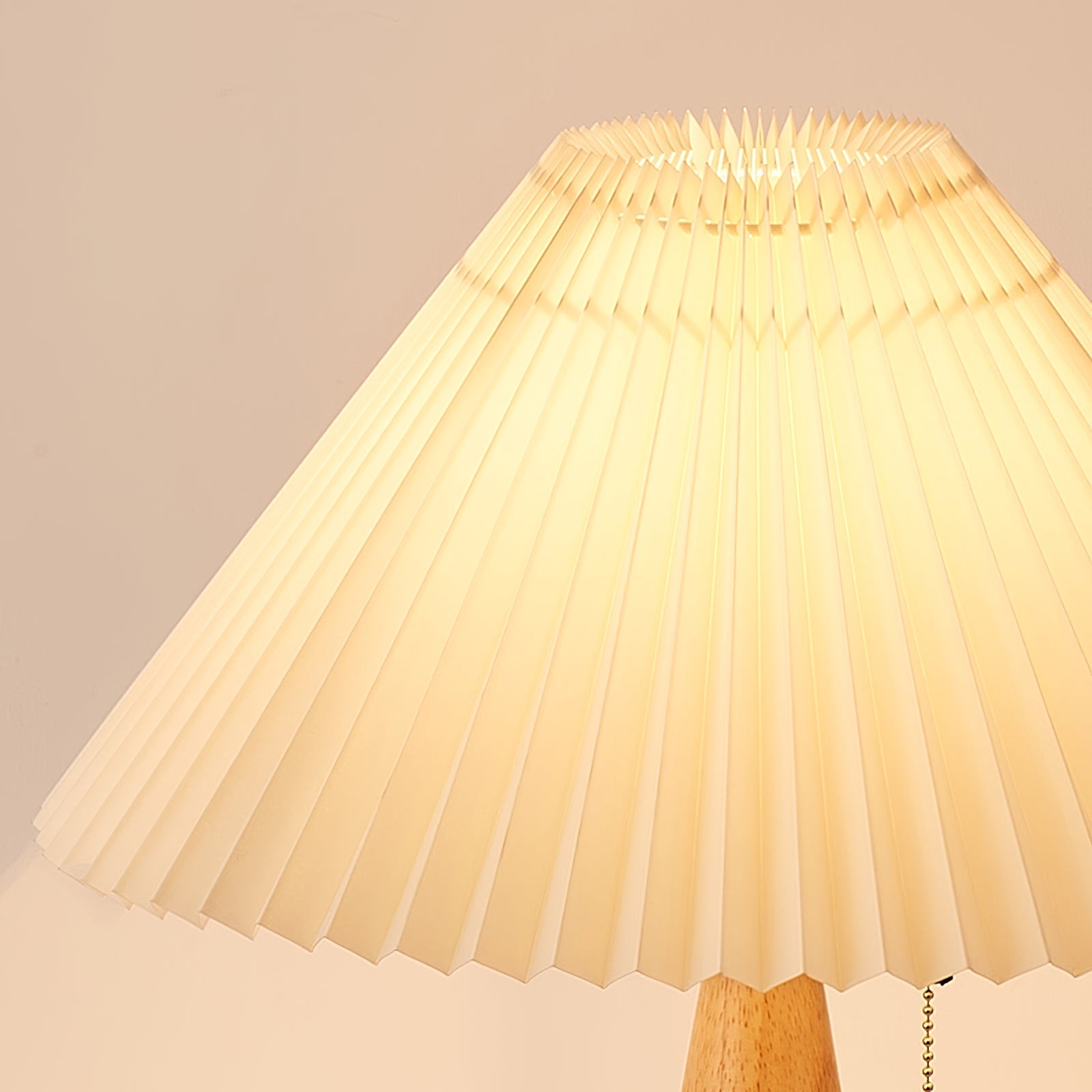Mosrugs | AntiqueRadiance – Elegant Wood and Metal Table Lamp
