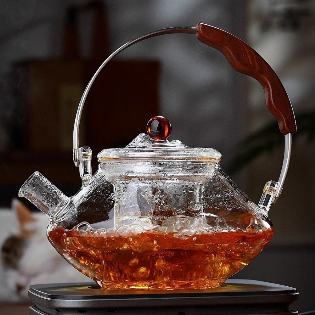Mosrugs | Thesora – Premium Glass Brew Teapot with Removable Infuser & Wooden Handle (750ml)