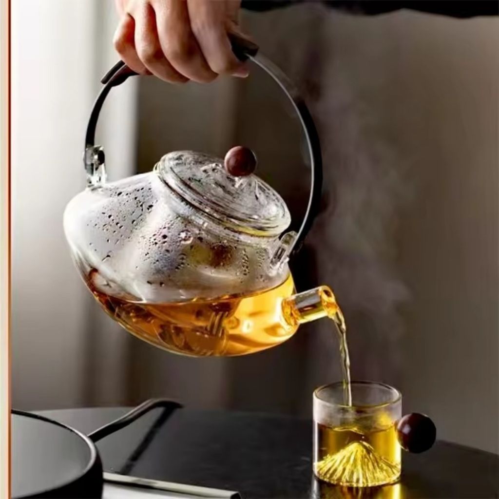 Mosrugs | Thesora – Premium Glass Brew Teapot with Removable Infuser & Wooden Handle (750ml)