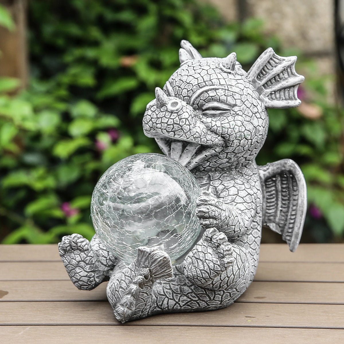 Mosrugs | DrakoFang Dragon-Inspired Table Lamp – Bold Silhouette with Warm Ambient Glow