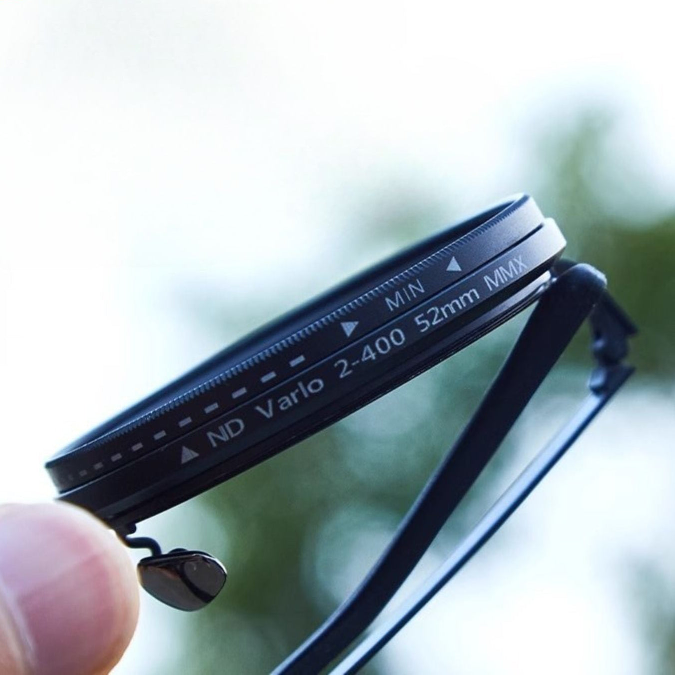 Mosrugs | Unisex Round Polarised Sunglasses – Adjustable Light Reduction – Premium Metal Frame