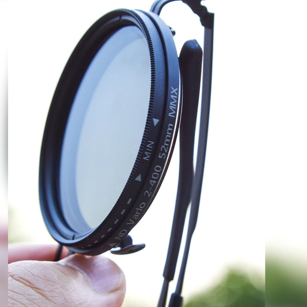 Mosrugs | Unisex Round Polarised Sunglasses – Adjustable Light Reduction – Premium Metal Frame