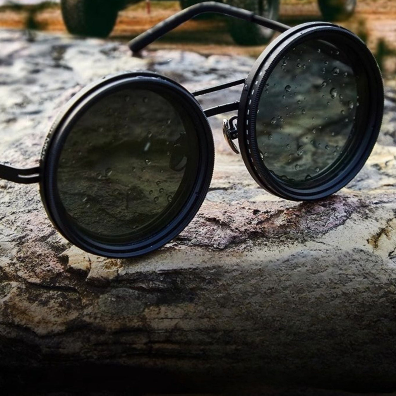 Mosrugs | Unisex Round Polarised Sunglasses – Adjustable Light Reduction – Premium Metal Frame