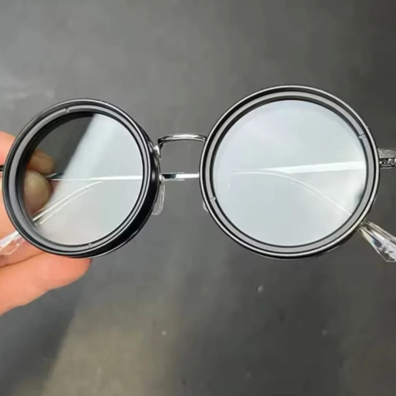 Mosrugs | Unisex Round Polarised Sunglasses – Adjustable Light Reduction – Premium Metal Frame