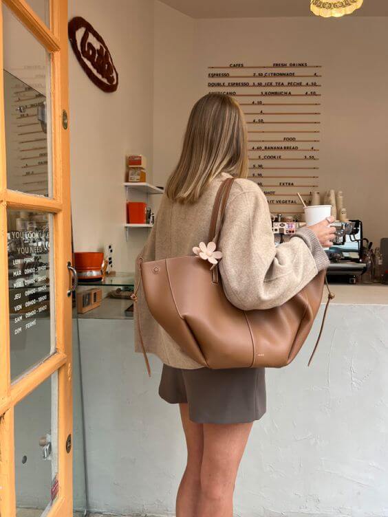Mosrugs | Voss – Vintage Leather Shoulder Bag for Women | Spacious, Elegant & Timeless Design