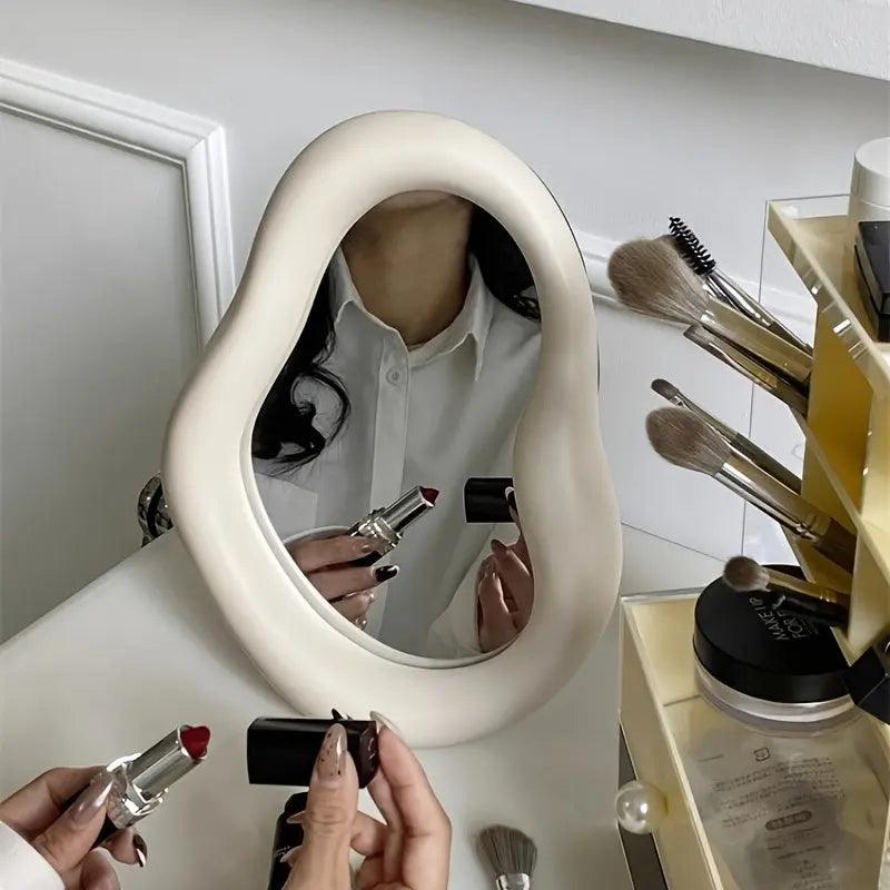 Mosrugs | ReflectaCharm - Timeless Vintage Mirror