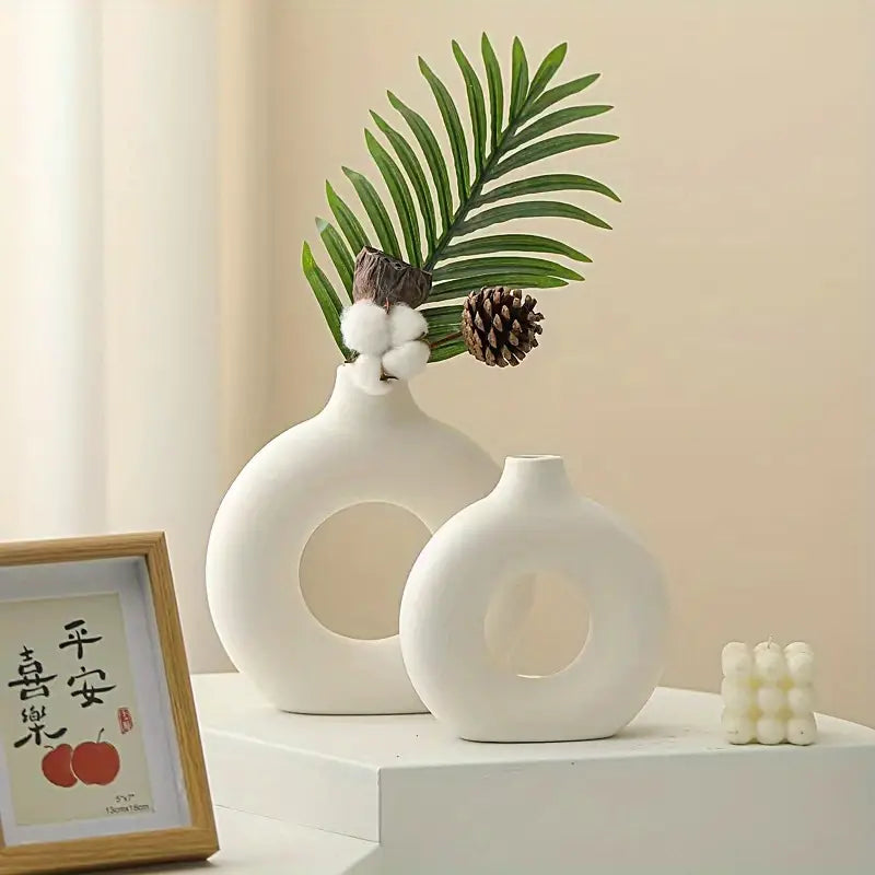 Mosrugs | TranquilGlass - Elegant Vase for a Serene Interior