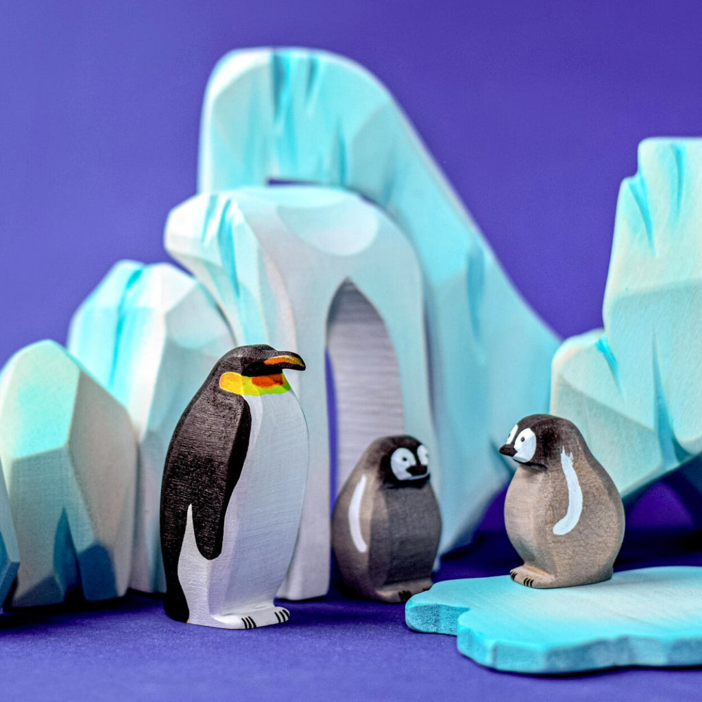 Wooden Bird - Emperor Penguin Chick