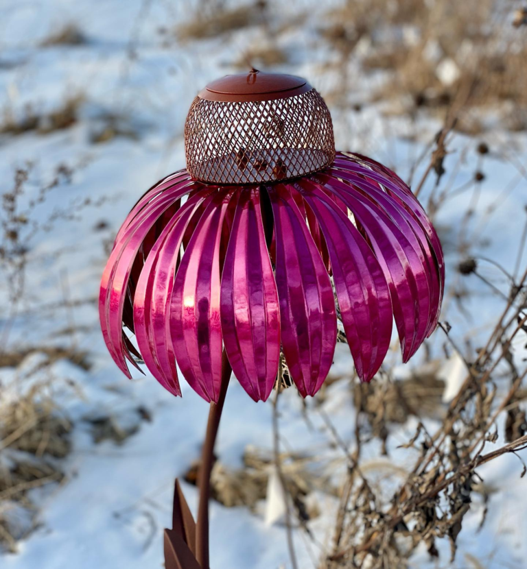 Mosrugs | Bird Feed Station in Flower Design
