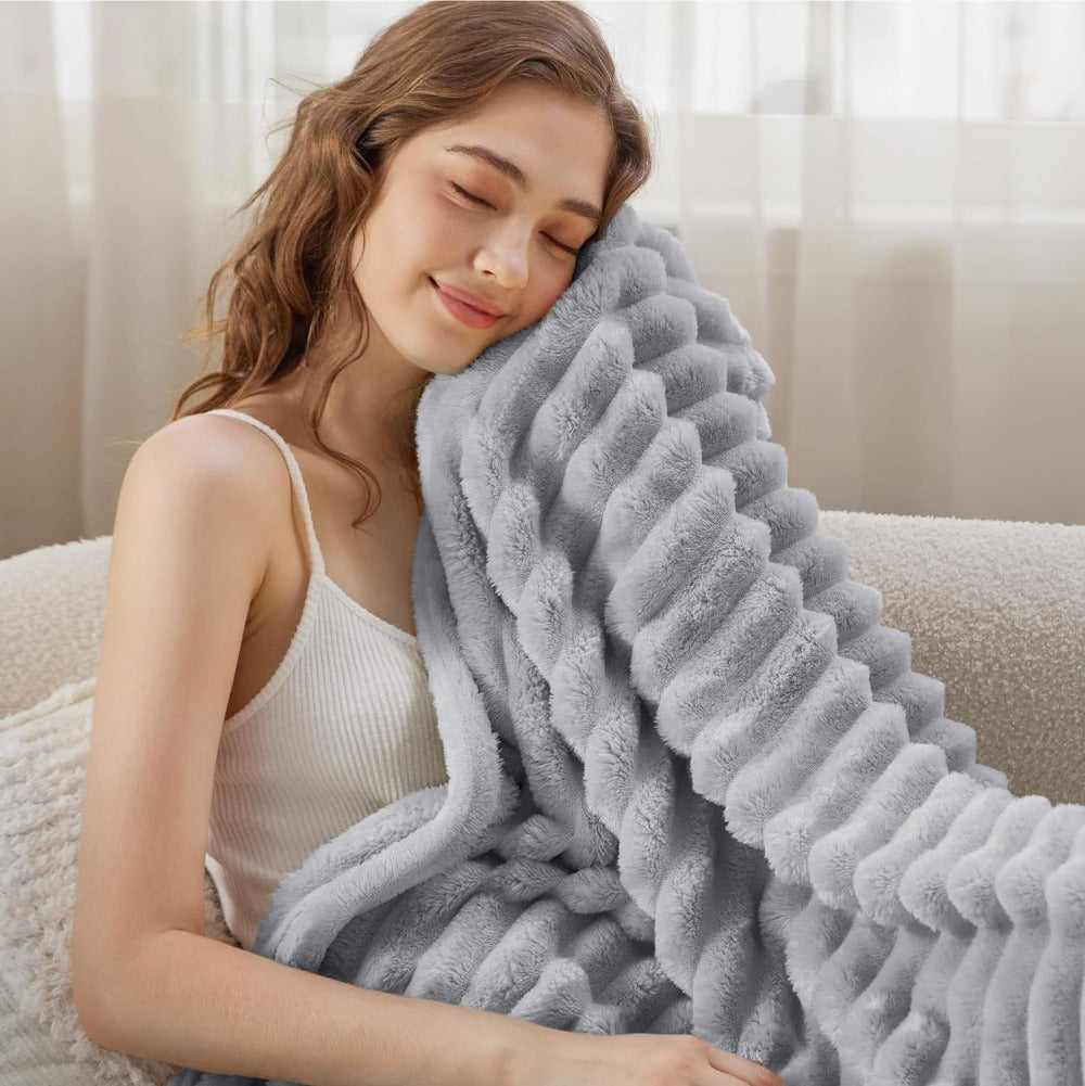 Mosrugs | EILA - Cozy Blanket Cloud Nine