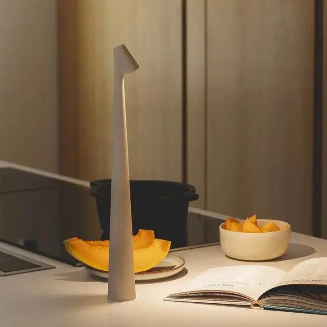 Mosrugs | LumeApol - Dorsø Light Table Lamp