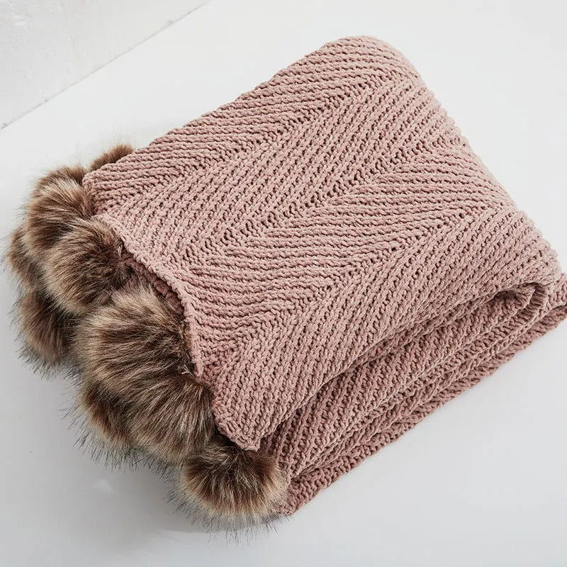 Mosrugs | KnitPom - Adorable Pompon Chenille Blanket