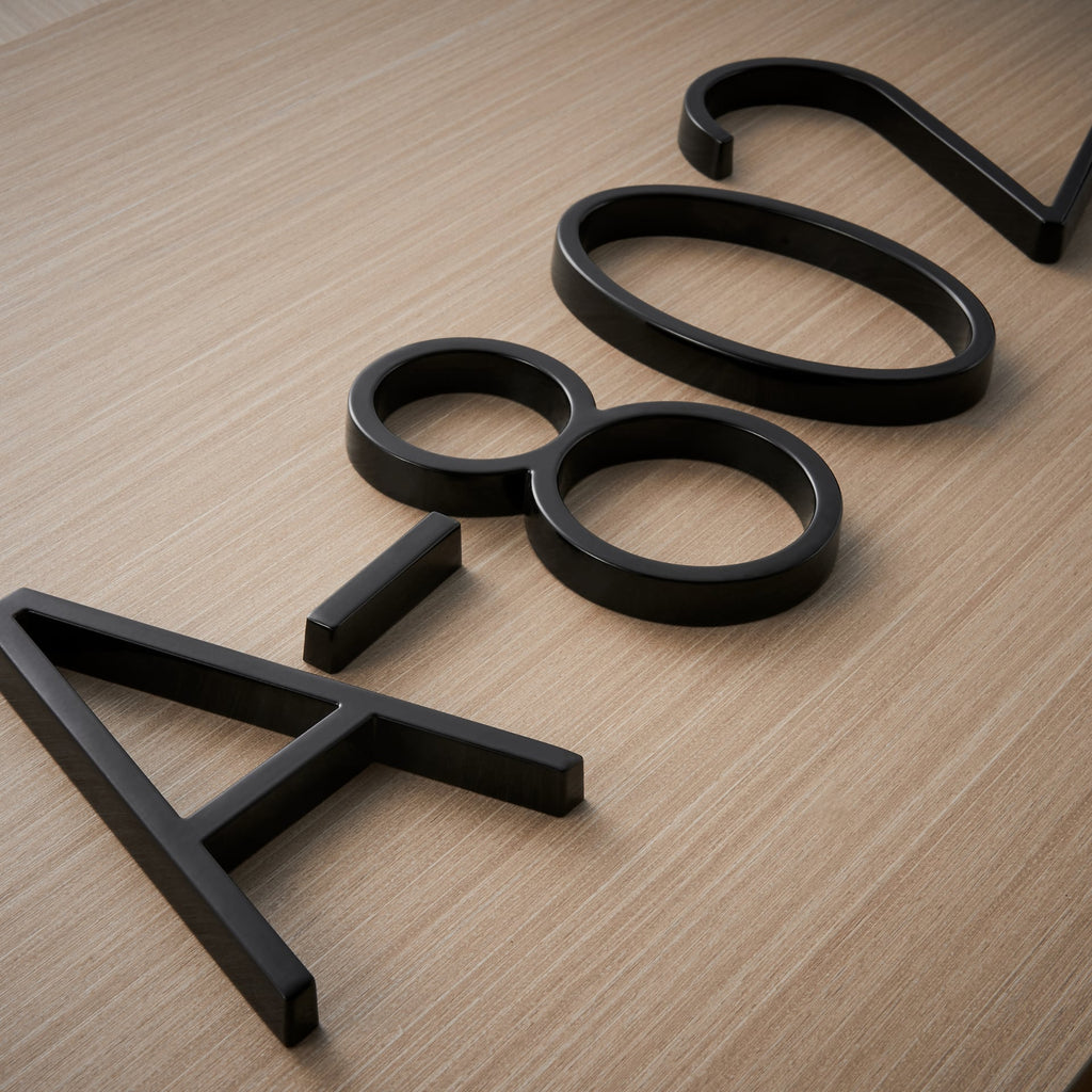 Mosrugs | BoldDigits - Modern Address Numbers