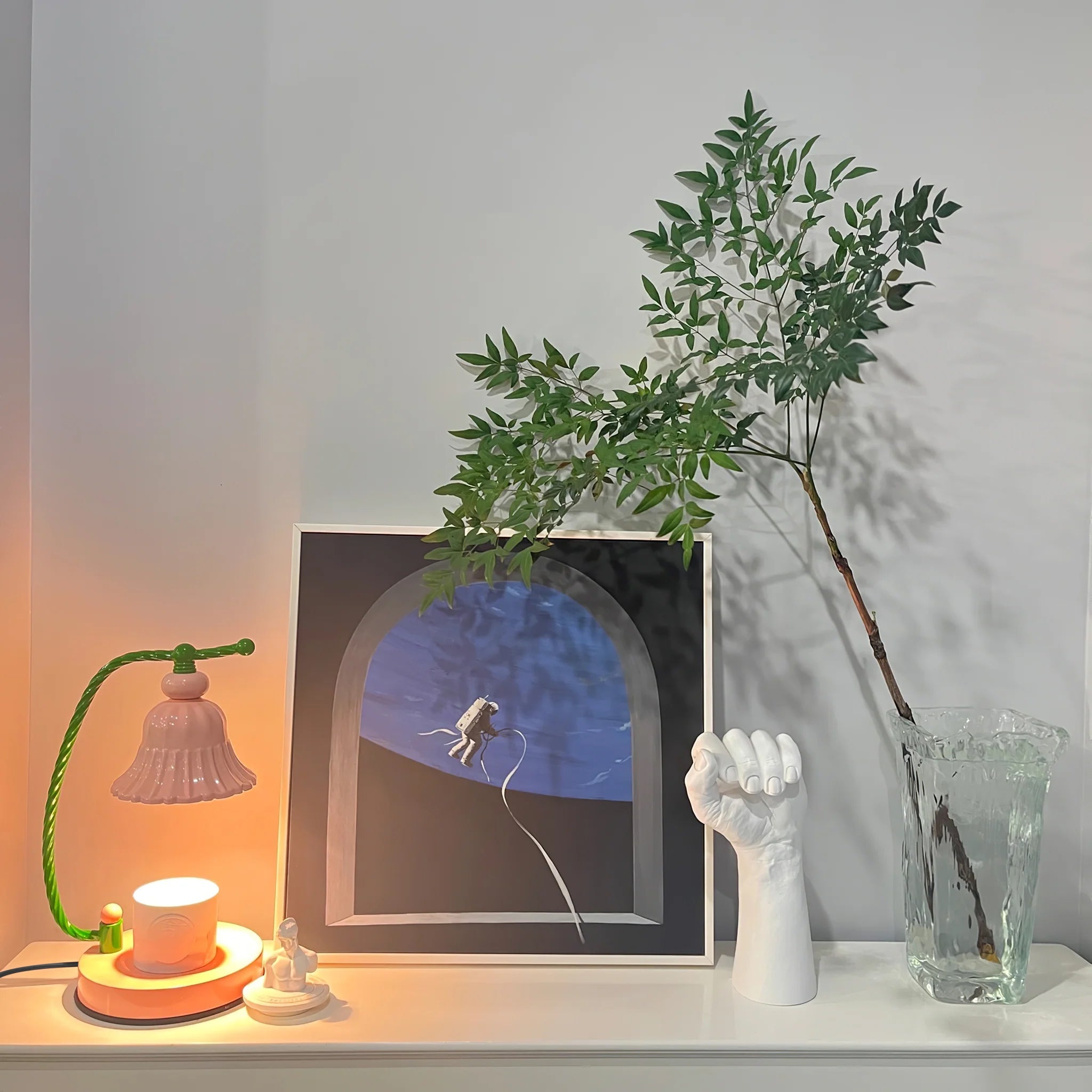 Mosrugs | BloomAura – Charming Pink Glass Table Lamp