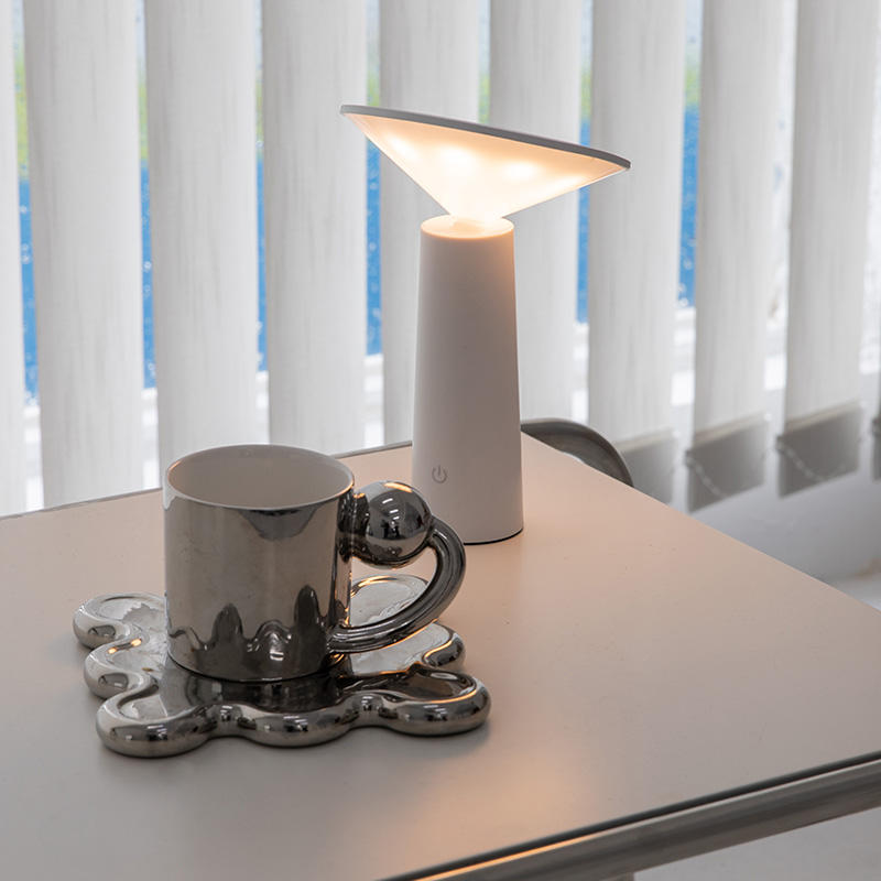 Mosrugs | FlexiGlow - Dimmable LED Table Lamp