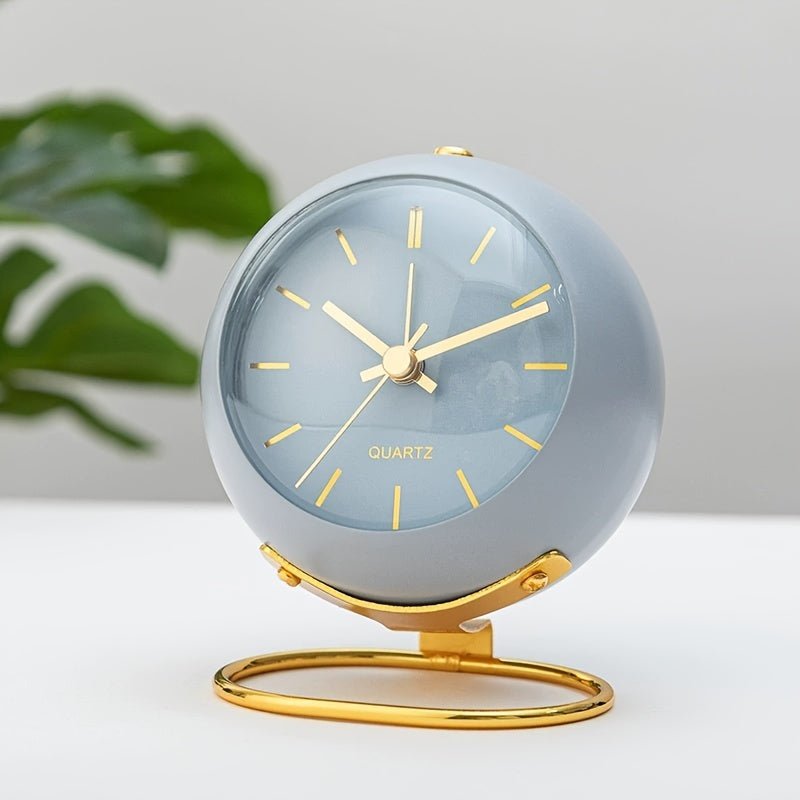 Mosrugs | Buzzley Retro Silent Alarm Clock – Vintage Metal Analogue Clock with Night Light