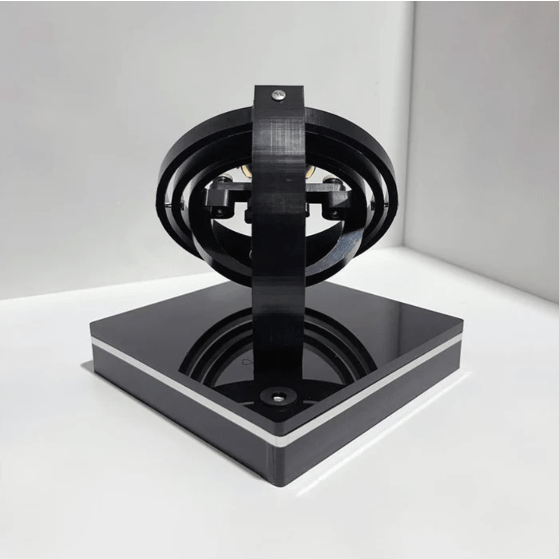 Mosrugs | Luxury Automatic Watch Winder Display Box – Keeps Watches Wound & Elevates Interior Style